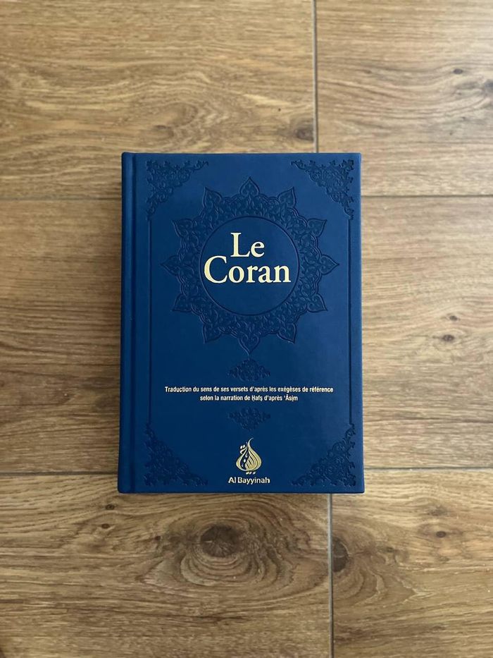 Couverture du livre « CORAN BILINGUE 12X17 HAFS BAYY » de Xxx, librairie Les Contes Infusés à Corte