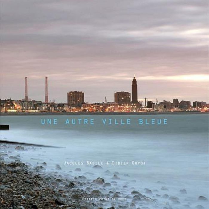 Couverture du livre « UNE AUTRE VILLE BLEUE » de Xxx, librairie Les Contes Infusés à Corte