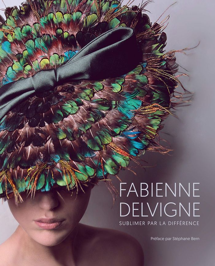 Couverture du livre « FABIENNE DELVIGNE - SUBLIMER PAR LA DIFFERENCE », librairie Les Contes Infusés à Corte