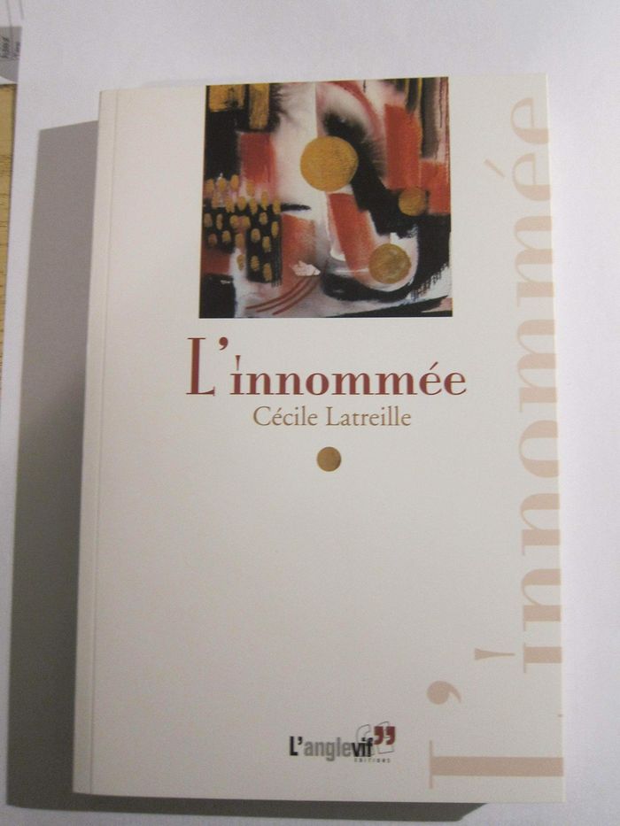 Couverture du livre « L'INNOMMEE », librairie Les Contes Infusés à Corte
