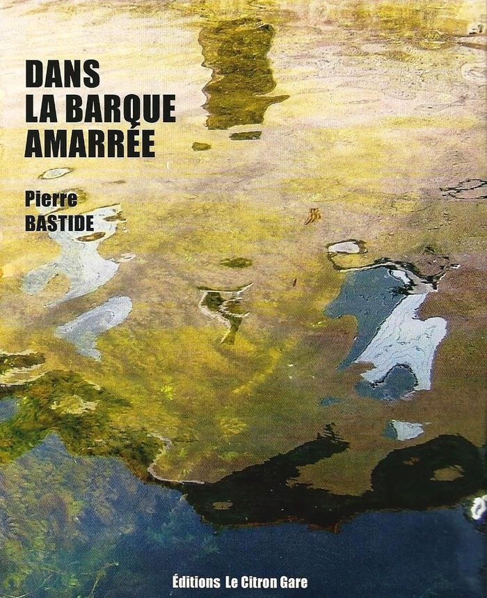 Couverture du livre « DANS LA BARQUE AMARREE », librairie Les Contes Infusés à Corte