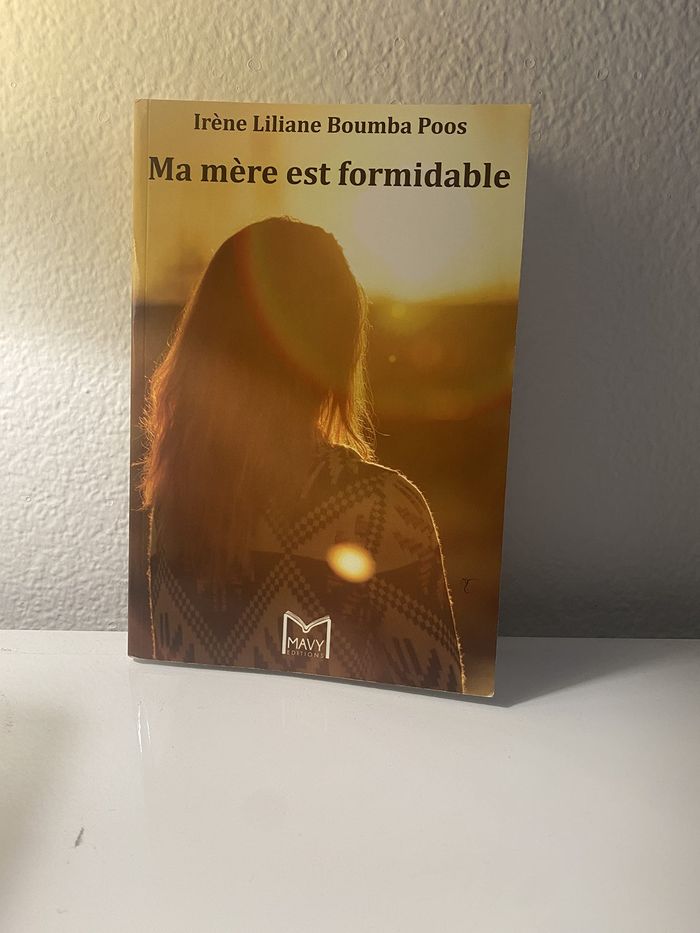 Couverture du livre « MA MERE EST FORMIDABLE », librairie Les Contes Infusés à Corte