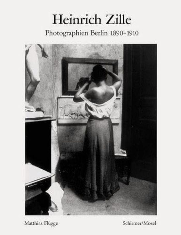 Couverture du livre « HEINRICH ZILLE BERLIN PHOTOGRAPHIEN 1890-1910 (BIBLIOTHEQUE VISUELLE) /ALLEMAND » de Heinrich Zille, librairie Les Contes Infusés à Corte