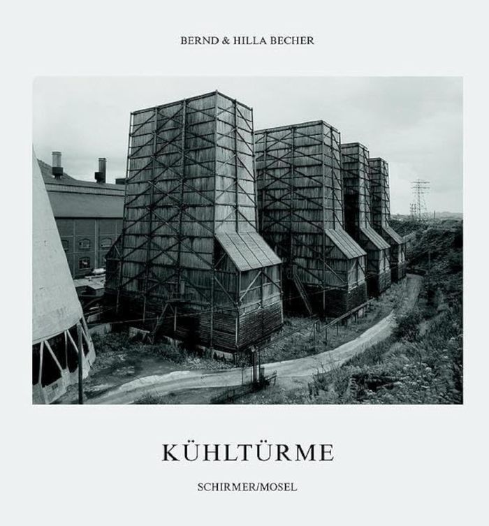 Couverture du livre « BERND & HILLA BECHER KUHLTURME /ALLEMAND », librairie Les Contes Infusés à Corte