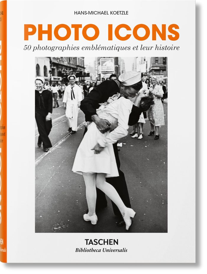Couverture du livre « PHOTO ICONS - 50 PHOTOGRAPHIES EMBLEMATIQUES ET LEUR HISTOIRE » de Hans-Michael Koetzle, librairie Les Contes Infusés à Corte