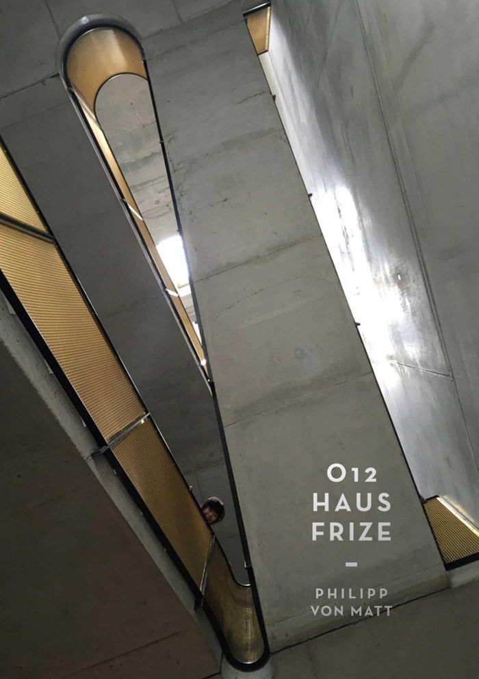 Couverture du livre « 012 - HAUS FRIZE », librairie Les Contes Infusés à Corte