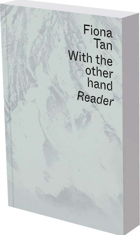 Couverture du livre « FIONA TAN: WITH THE OTHER HAND - READER », librairie Les Contes Infusés à Corte