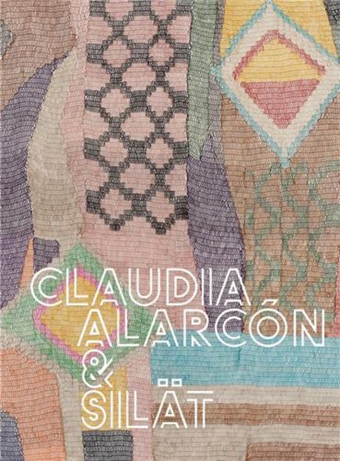 Couverture du livre « CLAUDIA ALARCON & SILAT : LIVING, WEAVING /ANGLAIS/PORTUGAIS » de Claudia Alarcon, librairie Les Contes Infusés à Corte