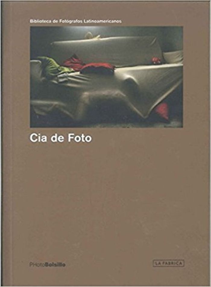 Couverture du livre « CIA DE FOTO (PHOTOBOLSILLO) /ANGLAIS » de Cia De Foto, librairie Les Contes Infusés à Corte