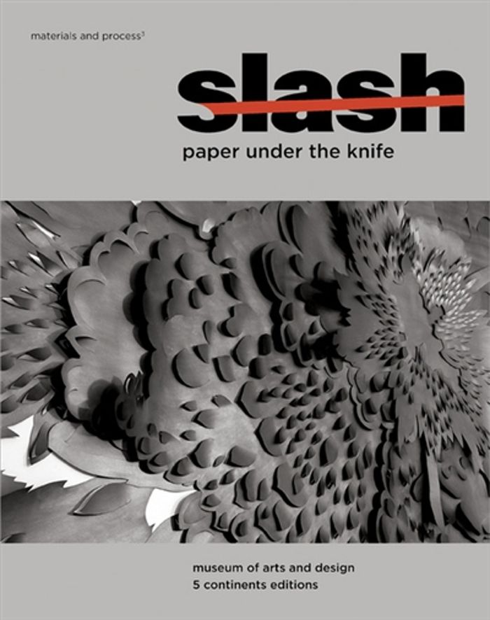 Couverture du livre « SLASH PAPER UNDER THE KNIFE (EN) » de Collectif, librairie Les Contes Infusés à Corte