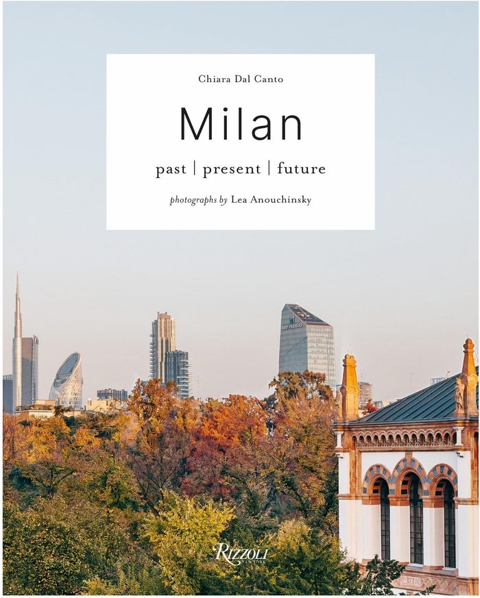 Couverture du livre « MILAN ON STAGE - UNMISSABLE SPOTS IN TOWN » de Canto/anouchinsky, librairie Les Contes Infusés à Corte